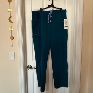 Dolan women’s high waisted 6 pocket core scrub pant